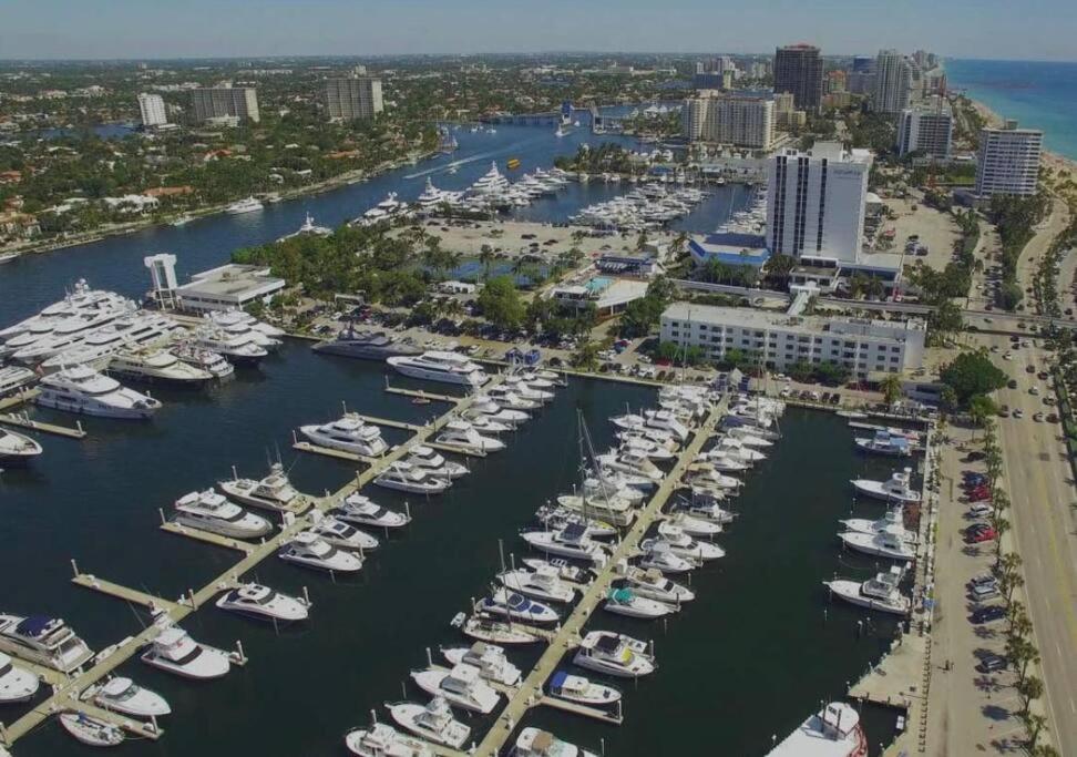 Ocean Views - Pool & Gym - Pet Friendly - Close To Beach Hallandale Beach Exterior photo