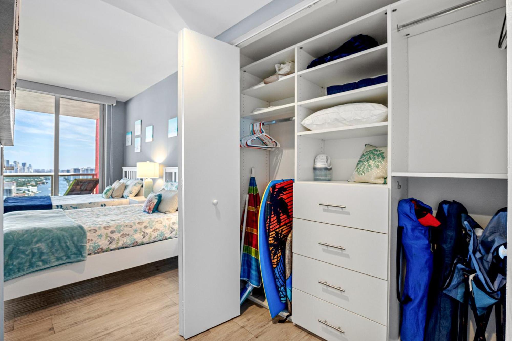 Ocean Views - Pool & Gym - Pet Friendly - Close To Beach Hallandale Beach Exterior photo